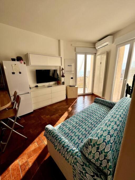 Appartement Casa Solymar à Vallecrosia Extérieur photo